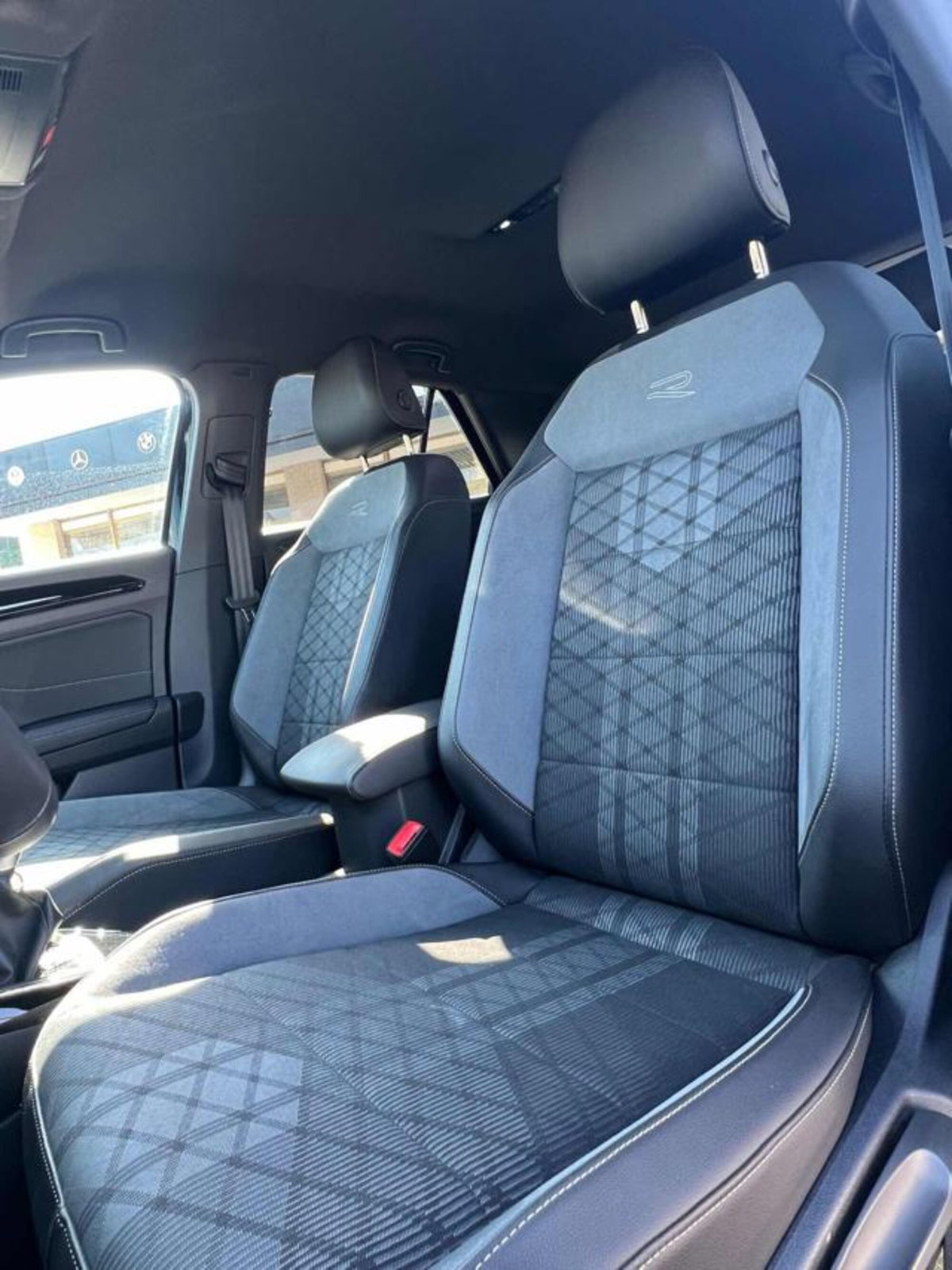 Volkswagen T-Roc 1.0 TSI R-Line (7)