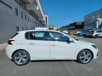 Peugeot 308 BlueHDi 130 S&S EAT8 Allure Pack (5)