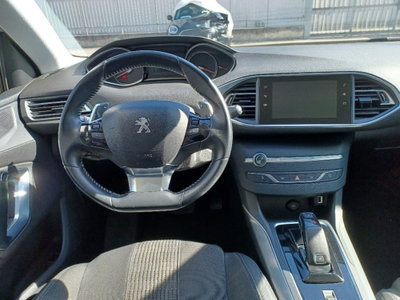 Peugeot 308 BlueHDi 130 S&S EAT8 Allure Pack (7)