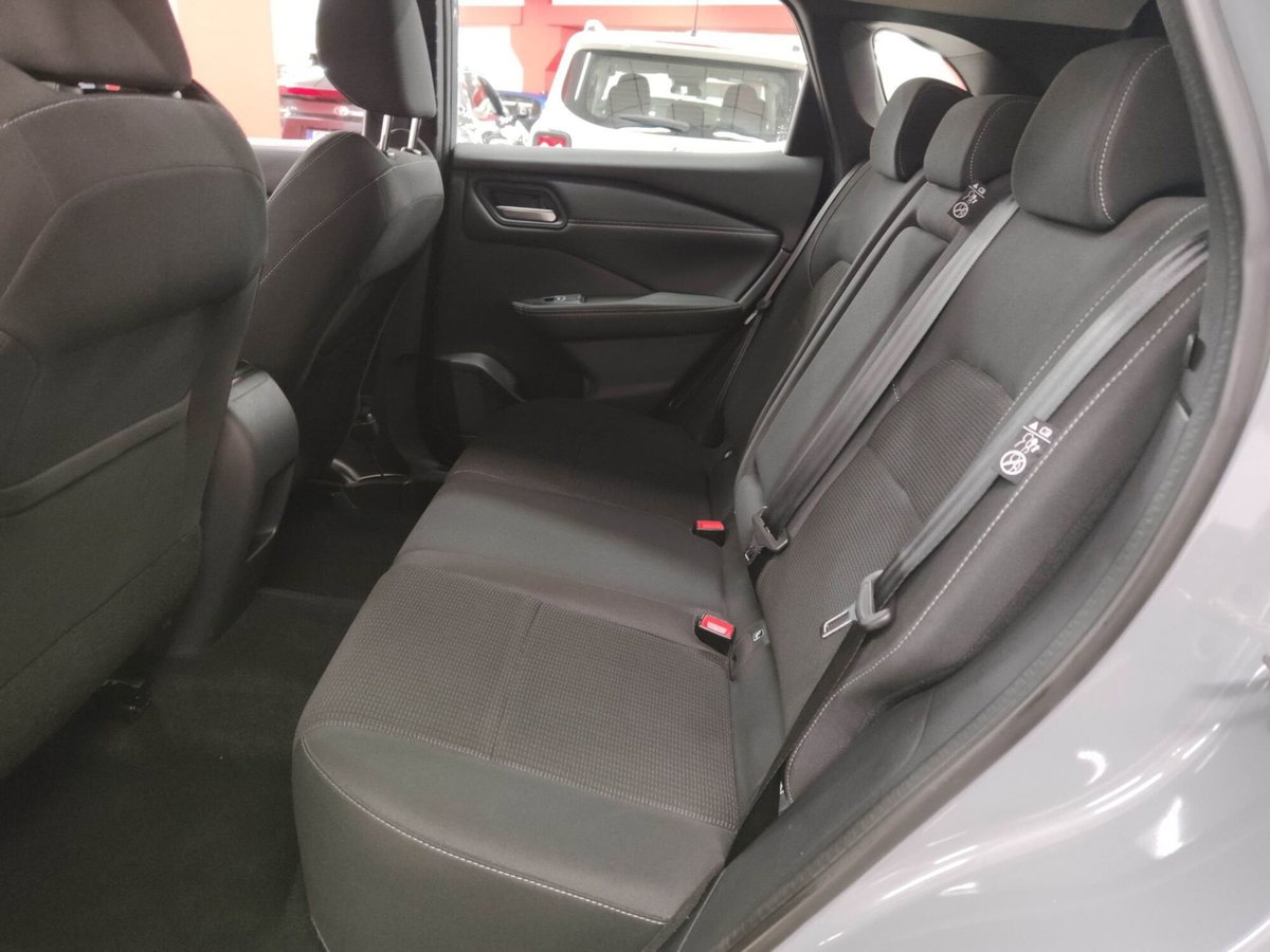 Nissan Qashqai 1.3 mhev Business 2wd 140cv (13)