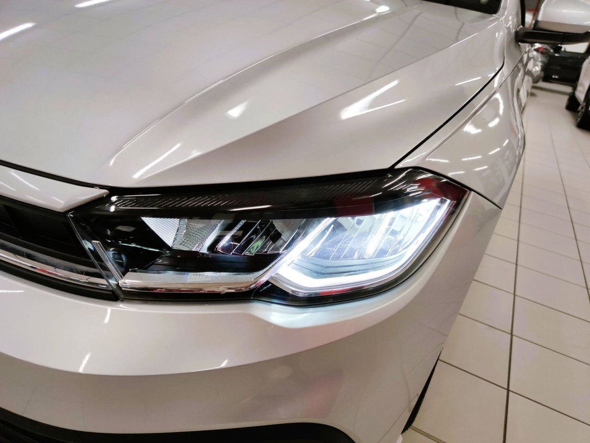 Volkswagen Polo 1.0 Life 80cv (7)