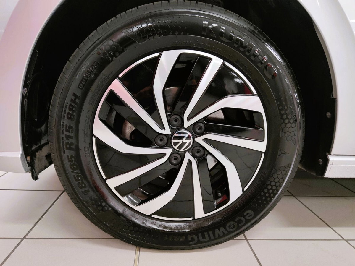 Volkswagen Polo 1.0 EVO (9)