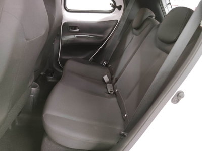 Toyota Aygo X 1.0 Active 72cv (11)