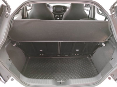 Toyota Aygo X 1.0 Active 72cv (7)