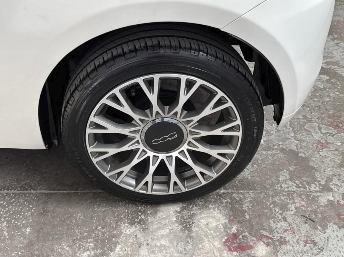 Fiat 500C Cabrio 1.0 Hybrid Dolcevita (11)