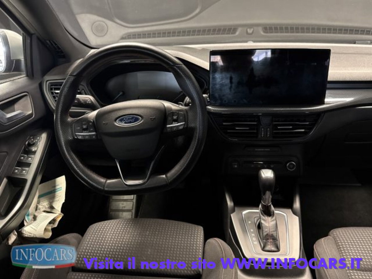 Ford Focus Station Wagon 1.0 EcoBoost Hybrid 155 CV SW ST-Line (10)