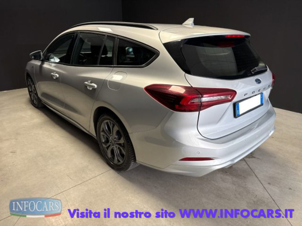 Ford Focus Station Wagon 1.0 EcoBoost Hybrid 155 CV SW ST-Line (2)