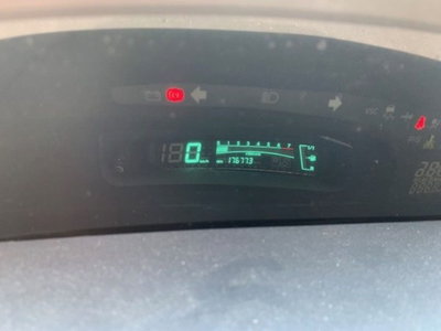 Toyota Yaris 1.3 5 porte (6)