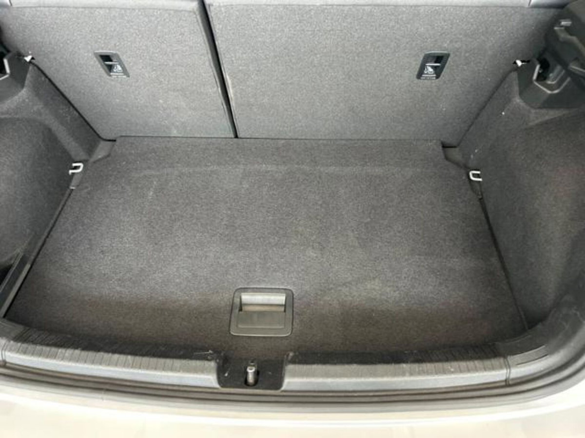 Volkswagen Polo 1.0 tsi Life 95cv (8)