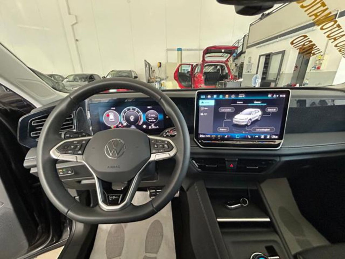 Volkswagen Tiguan 1.5 etsi Edition 130cv dsg (8)
