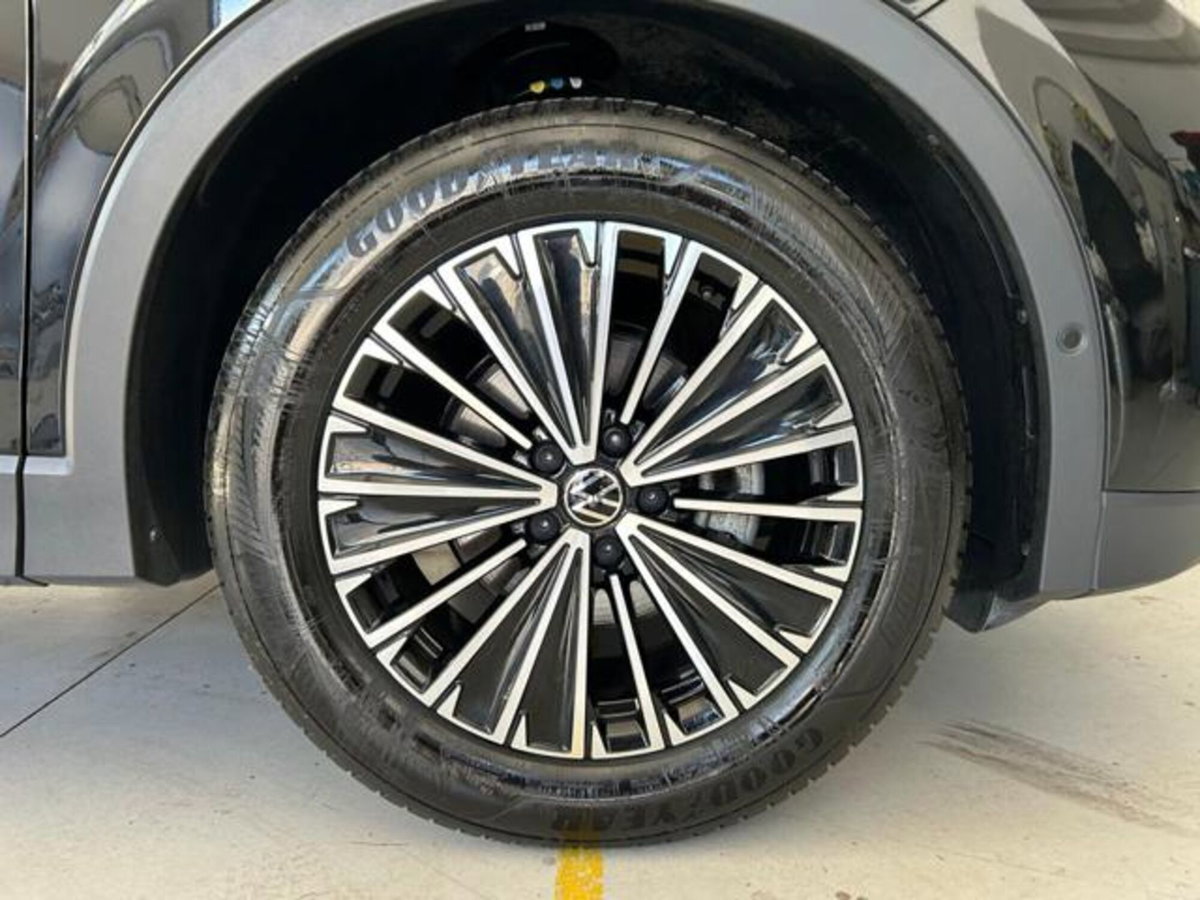 Volkswagen Tiguan 1.5 etsi Edition 130cv dsg (3)