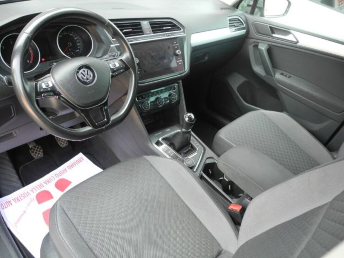 Volkswagen Tiguan 2.0 TDI SCR 4MOTION Style BlueMotion Technology (10)