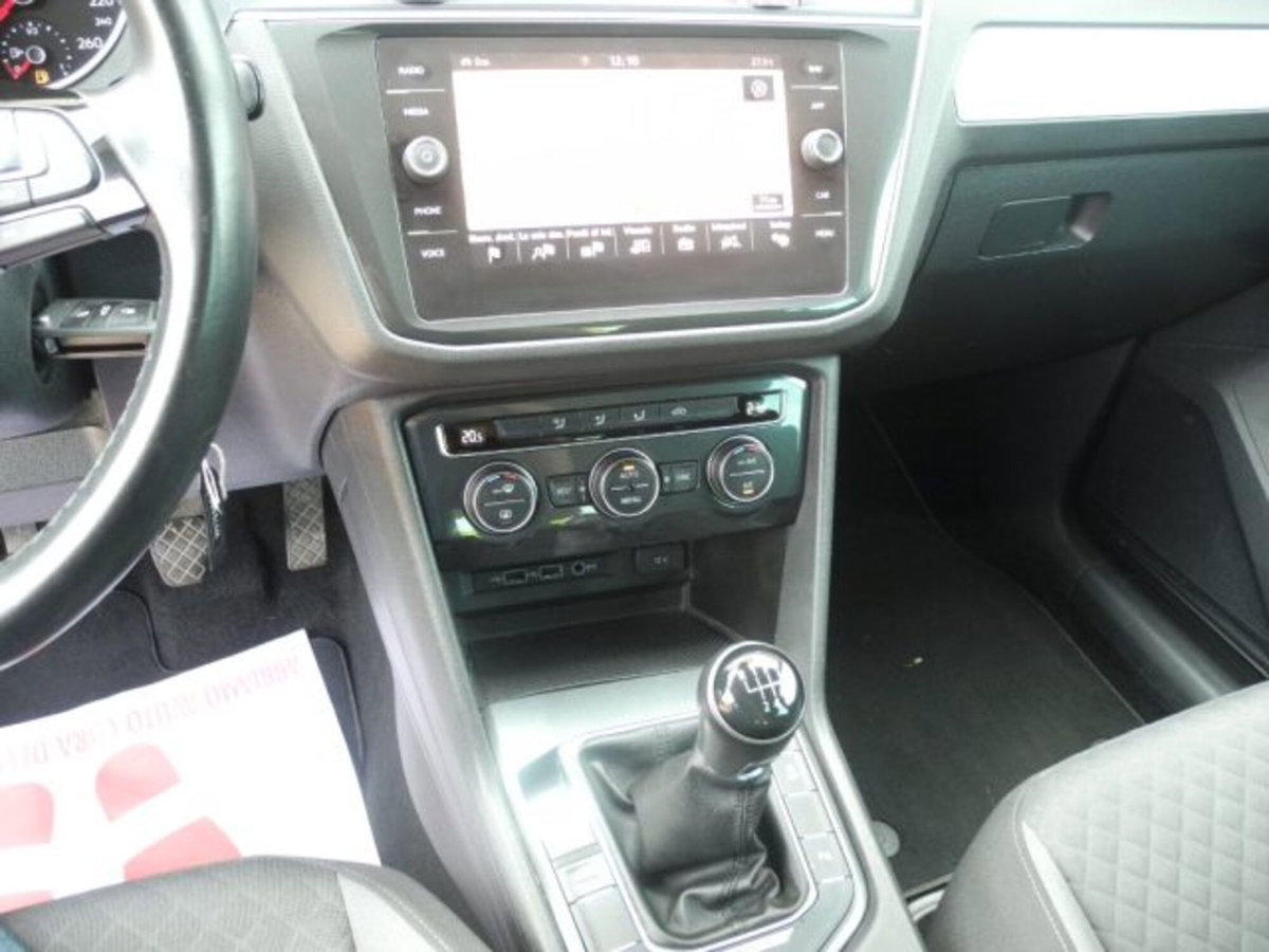Volkswagen Tiguan 2.0 TDI SCR 4MOTION Style BlueMotion Technology (8)