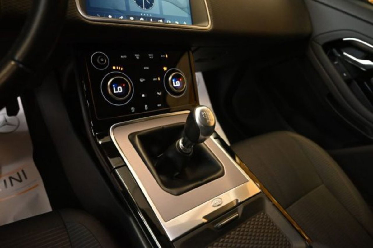 Land Rover Range Rover Evoque 2.0D I4-L.Flw 150 CV (19)