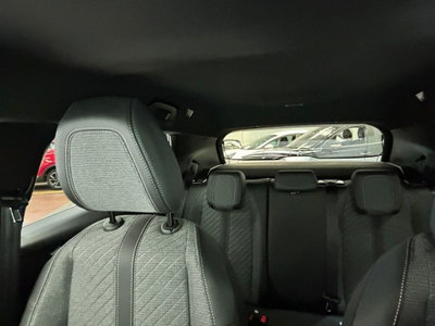 Peugeot 2008 1.2 hybrid Allure 145cv e-dcs6 (19)