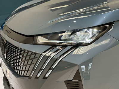 Peugeot 3008 1.2 hybrid Allure 145cv e-dcs6 (14)