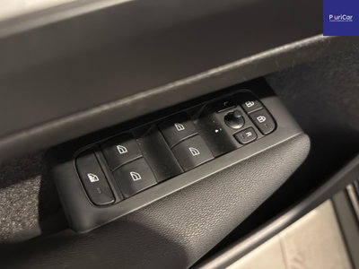 Volvo XC40 T4 Recharge Plug-in Hybrid Inscription (19)