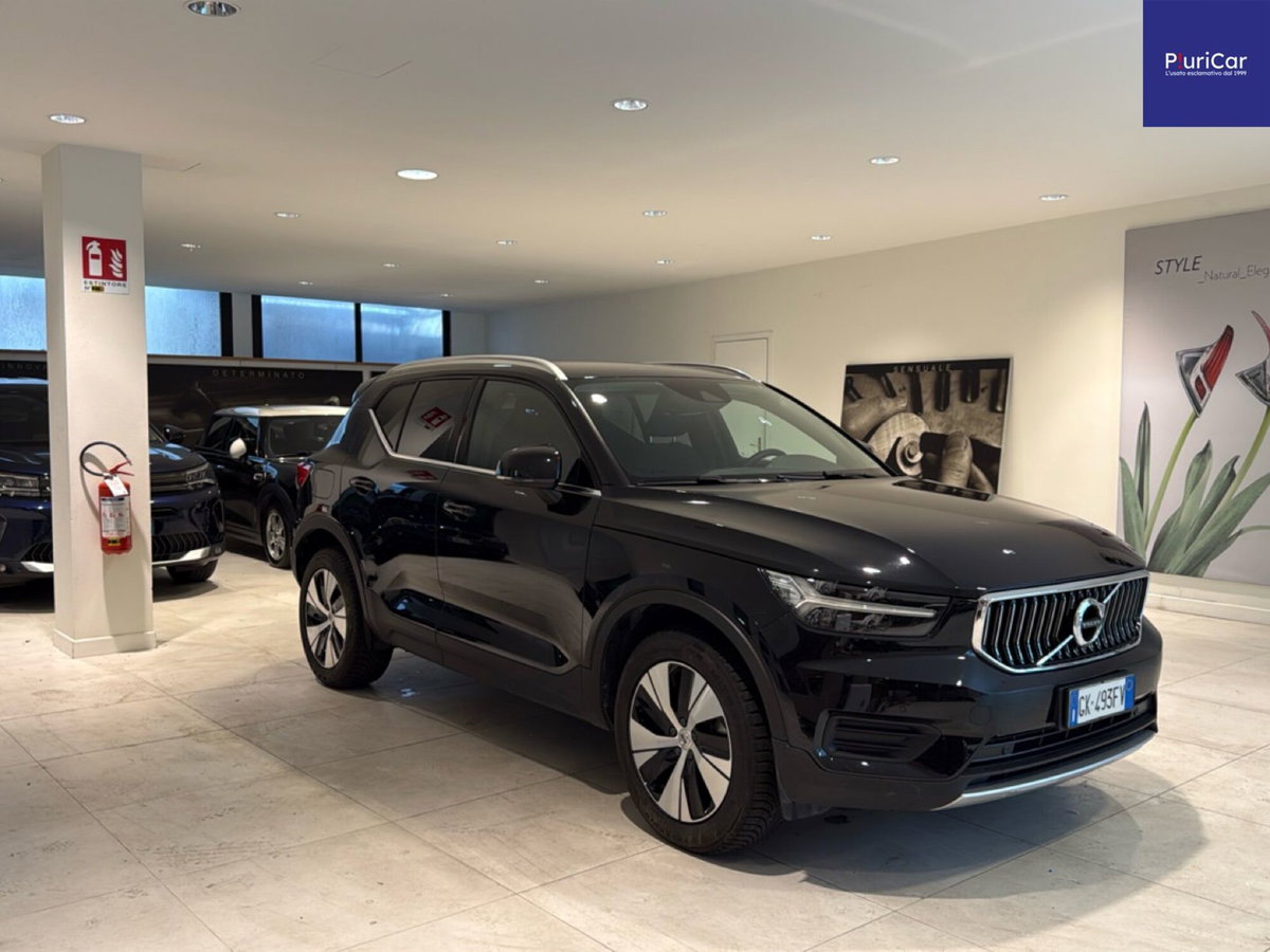 Volvo XC40 T4 Recharge Plug-in Hybrid Inscription (2)