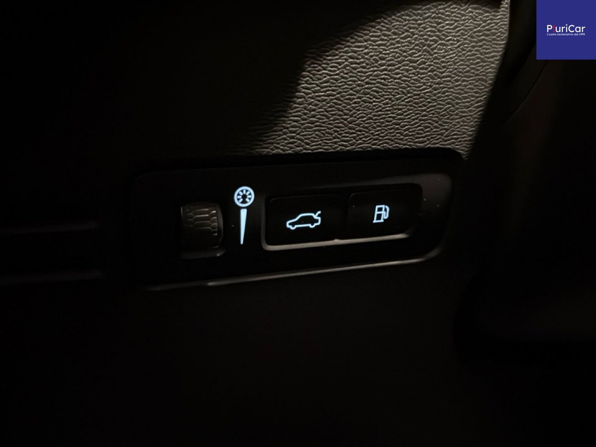 Volvo XC40 T4 Recharge Plug-in Hybrid Inscription (20)