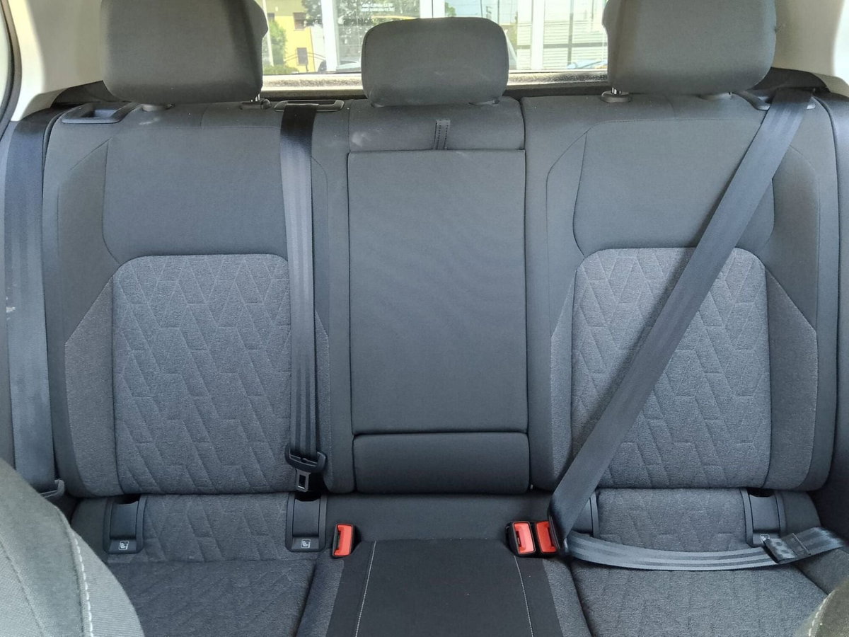Volkswagen Golf 2.0 TDI DSG SCR Life (15)