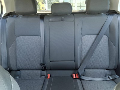 Volkswagen Golf 2.0 TDI DSG SCR Life (15)