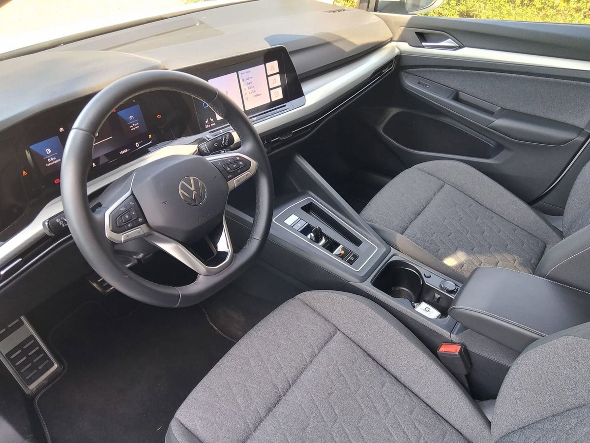 Volkswagen Golf 2.0 TDI DSG SCR Life (9)