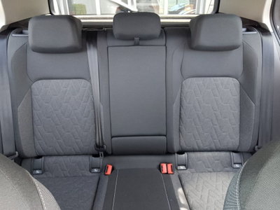 Volkswagen Golf 2.0 TDI DSG SCR Life (15)