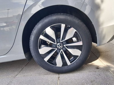Volkswagen Golf 2.0 TDI DSG SCR Life (8)