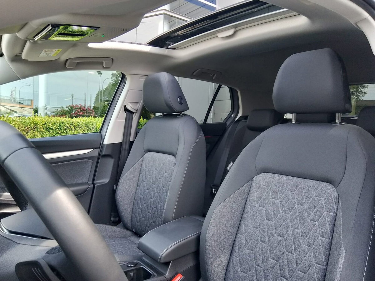 Volkswagen Golf 2.0 TDI DSG SCR Life (9)