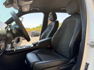 Mercedes-Benz GLB 200 d Automatic Business (14)