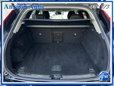 Volvo XC60 B4 (d) AWD Geartronic Momentum Pro (10)