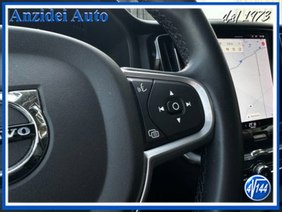 Volvo XC60 B4 (d) AWD Geartronic Momentum Pro (18)