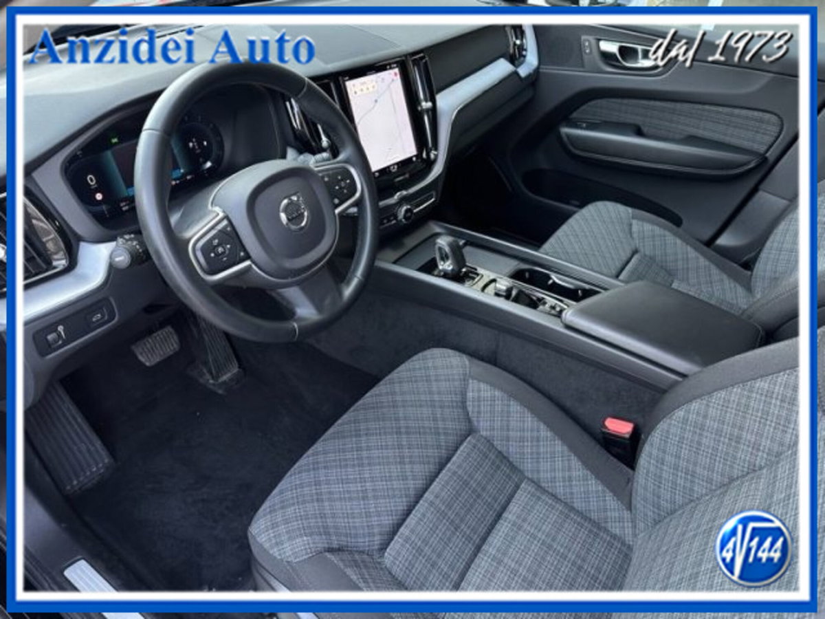 Volvo XC60 B4 (d) AWD Geartronic Momentum Pro (20)