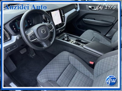 Volvo XC60 B4 (d) AWD Geartronic Momentum Pro (20)