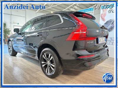 Volvo XC60 B4 (d) AWD Geartronic Momentum Pro (4)
