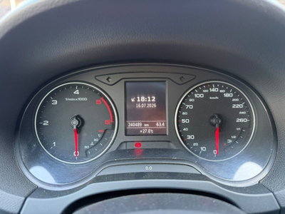 Audi A3 Sportback 1.6 TDI 105 CV CR S tronic Ambiente (10)