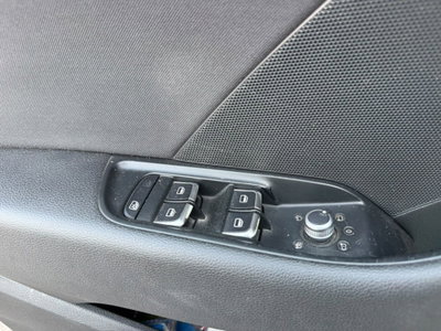 Audi A3 Sportback 1.6 TDI 105 CV CR S tronic Ambiente (14)