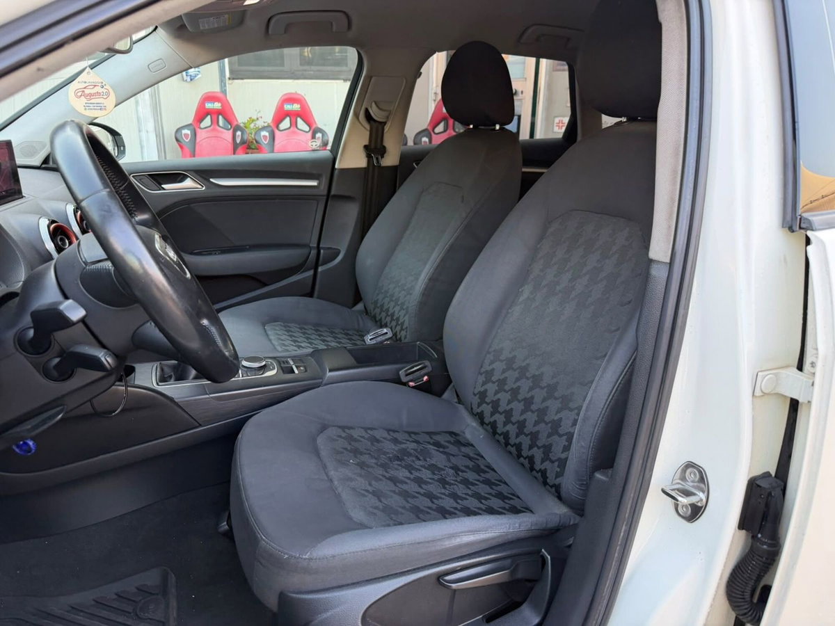 Audi A3 Sportback 1.6 TDI 105 CV CR S tronic Ambiente (16)
