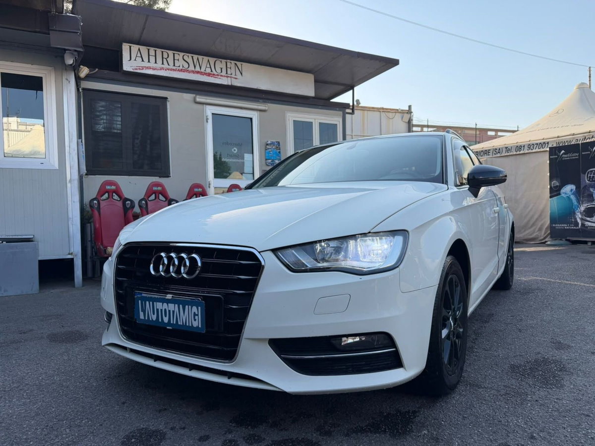 Audi A3 Sportback 1.6 TDI 105 CV CR S tronic Ambiente (2)