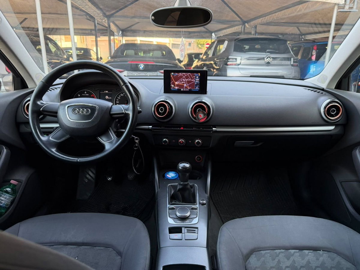 Audi A3 Sportback 1.6 TDI 105 CV CR S tronic Ambiente (7)