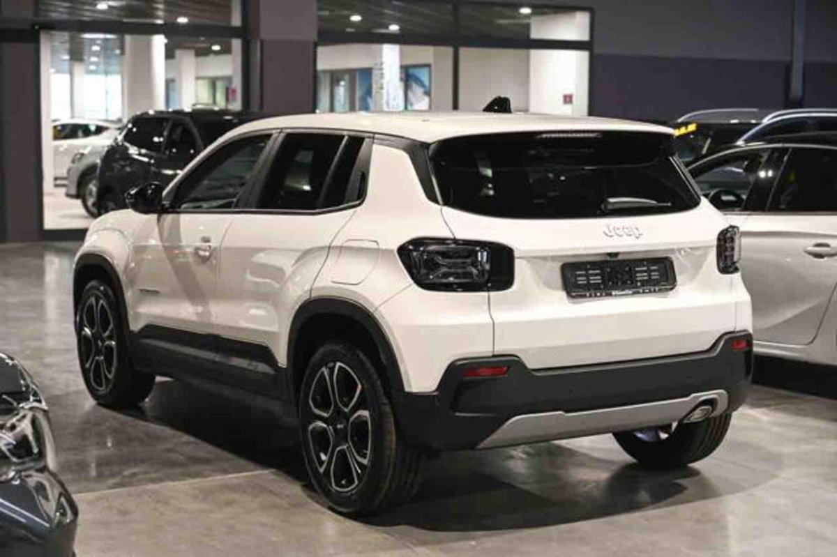 Jeep Avenger 1.2 turbo Summit fwd 100cv (4)