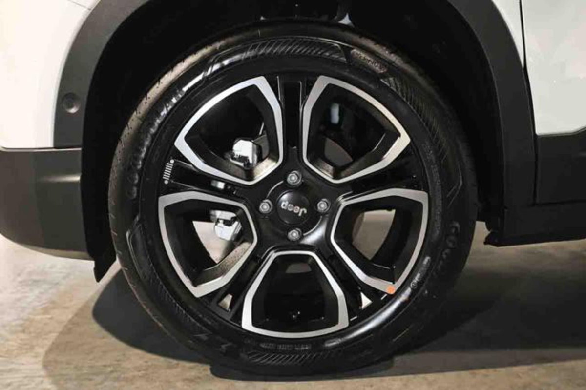 Jeep Avenger 1.2 turbo Summit fwd 100cv (6)