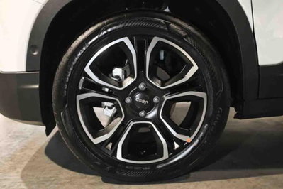 Jeep Avenger 1.2 turbo Summit fwd 100cv (6)