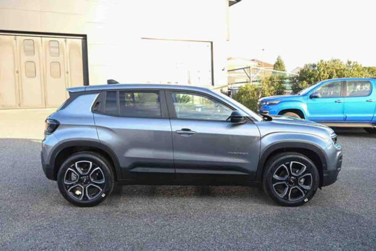 Jeep Avenger 1.2 turbo Summit fwd 100cv (17)