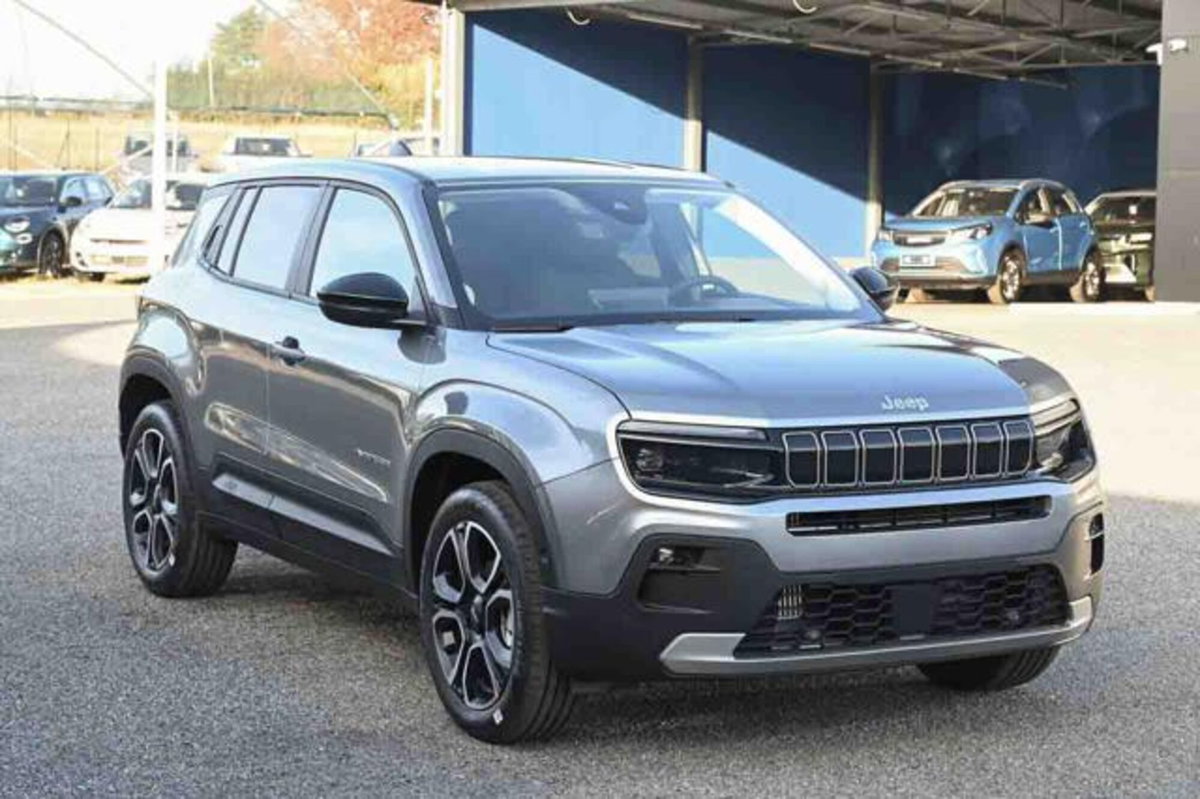 Jeep Avenger 1.2 turbo Summit fwd 100cv (2)
