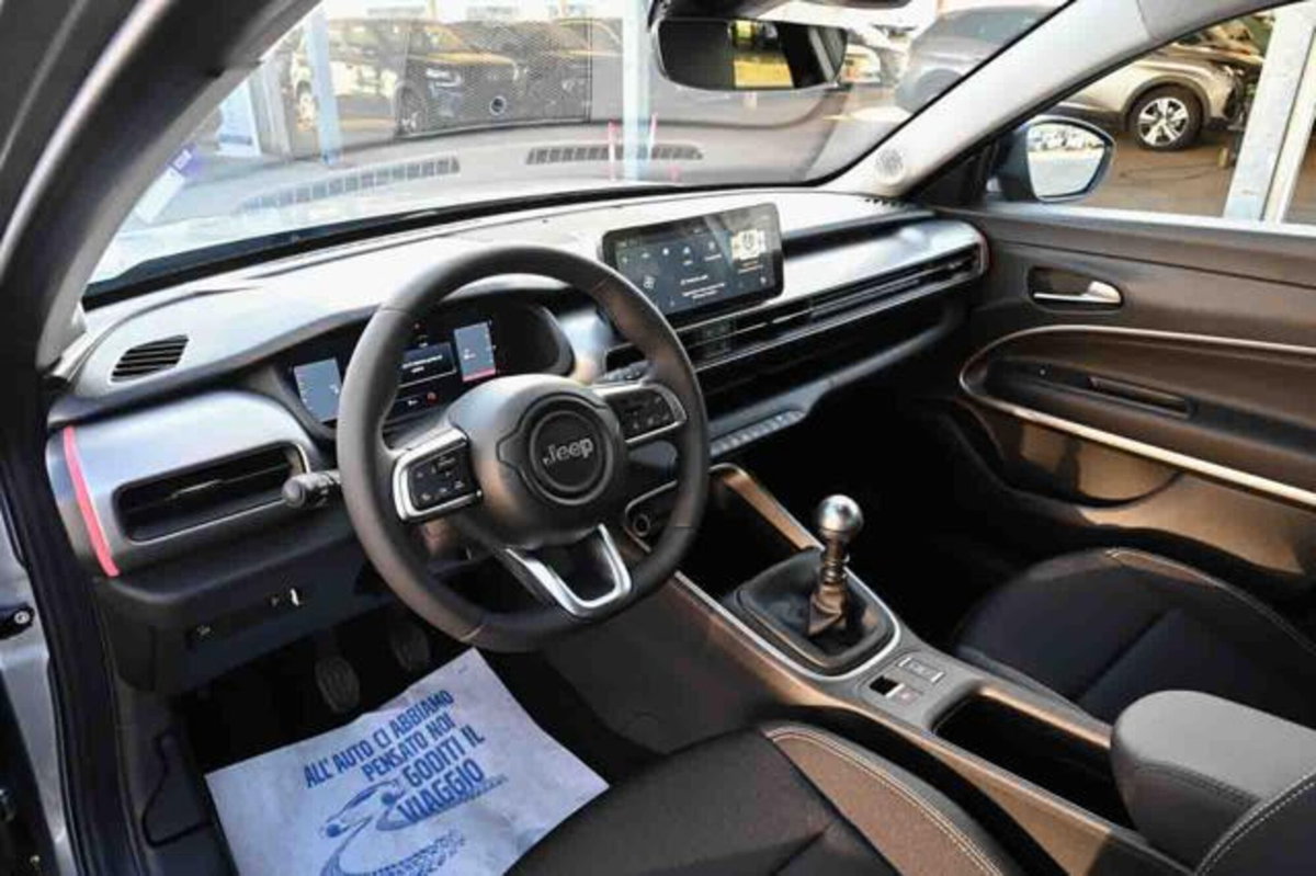 Jeep Avenger 1.2 turbo Summit fwd 100cv (8)