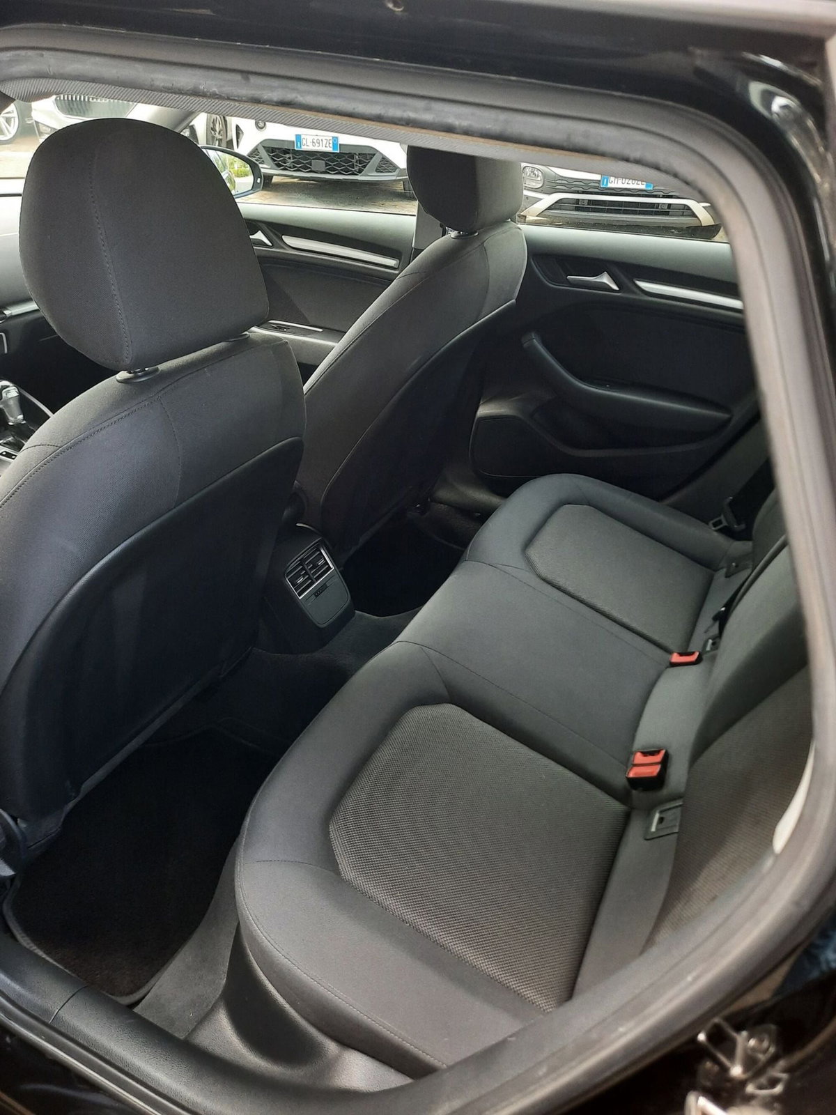 Audi A3 Sportback 30 g-tron S tronic Business (11)