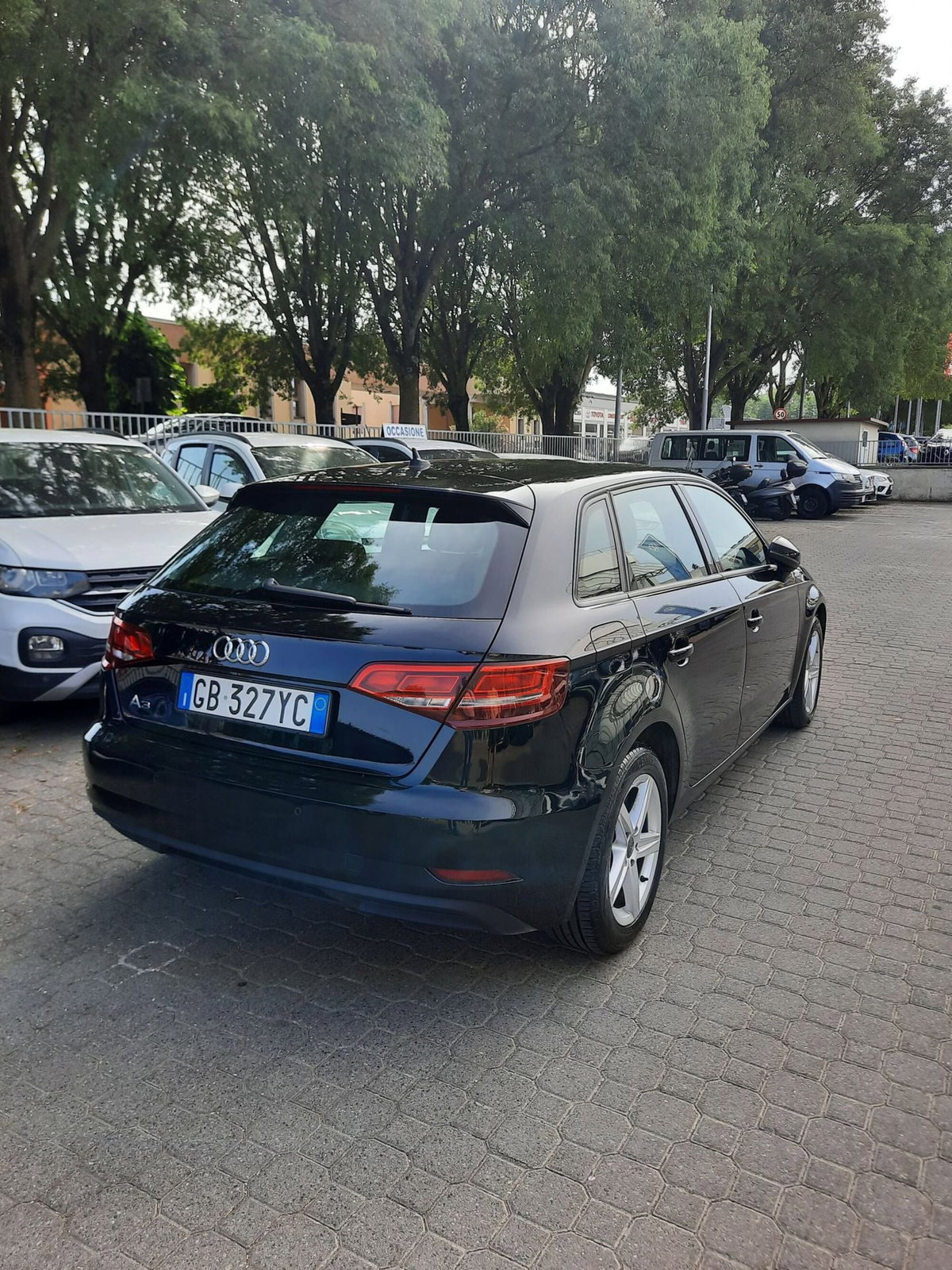 Audi A3 Sportback 30 g-tron S tronic Business (7)