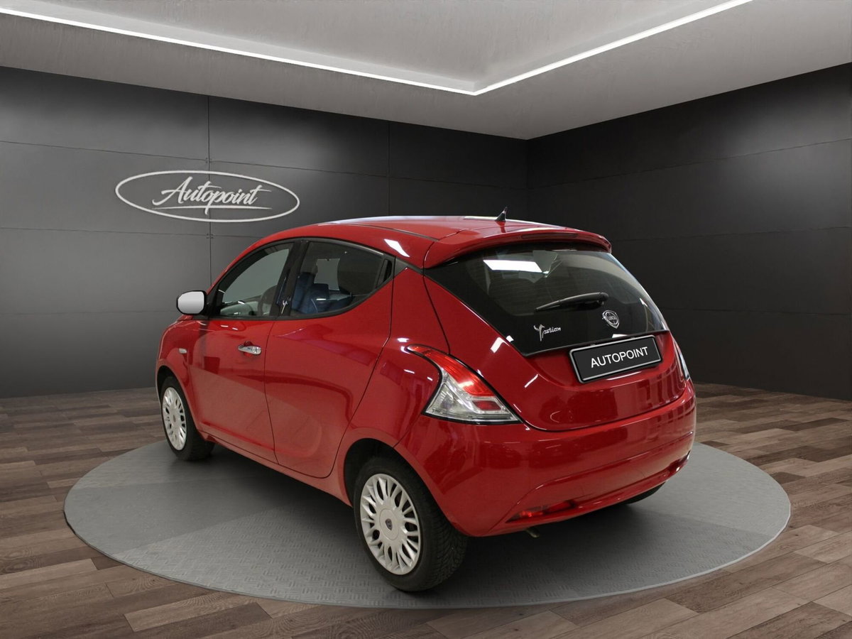 Lancia Ypsilon 1.2 69 CV 5 porte Silver (7)