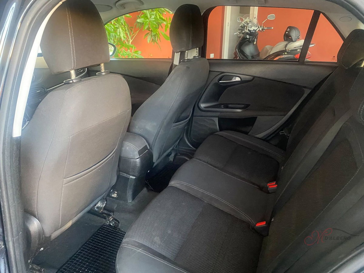 Fiat Tipo Station Wagon Tipo 1.6 Mjt S&S SW Lounge (12)